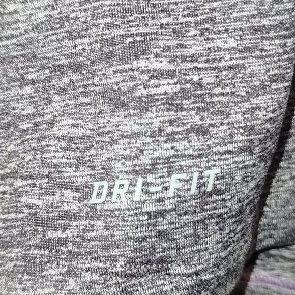 Nike Dri-fit long sleeved shirt - Picture 3 of 5